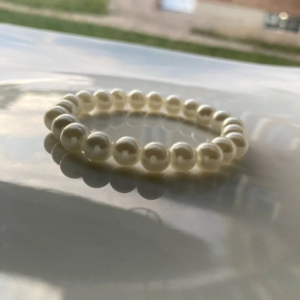 Exquisitely Delicate Freshwater Vintage & Simply Style Pearl Bracelet - Picture 6 of 11